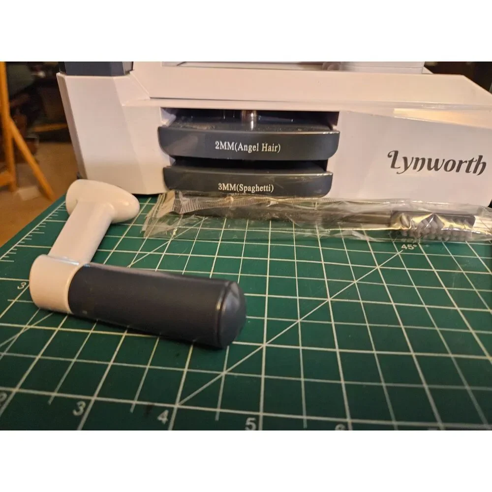 Lynnworth 8-Blade Spiralizer Set - Open Box / Unused (Blades Still Sealed)